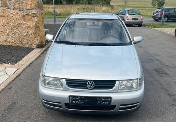 VW Polo 111.073 km 2.500 &euro; Vollersroda 99438
