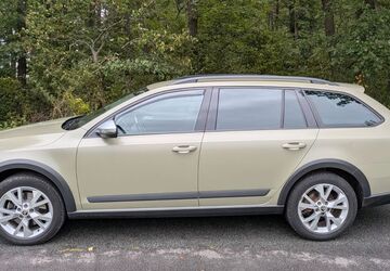 Skoda Octavia 161.000 km 10.500 &euro; Jena 07749