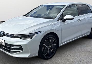 VW Golf 16.757 km 32.680 &euro; Erfurt 99099