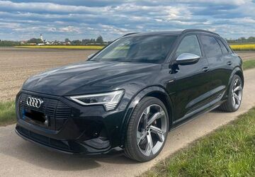 Audi e-tron 60.850 km 30.000 &euro; Jena 07743